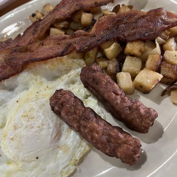 Lubbock's Breakfast House & Grill signature dishes Mega Breakfast
Sausage Gravy Breakfast
Big Boy Breakfast